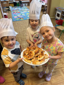 Read more about the article Dzień Pizzy w grupie Jeżyków